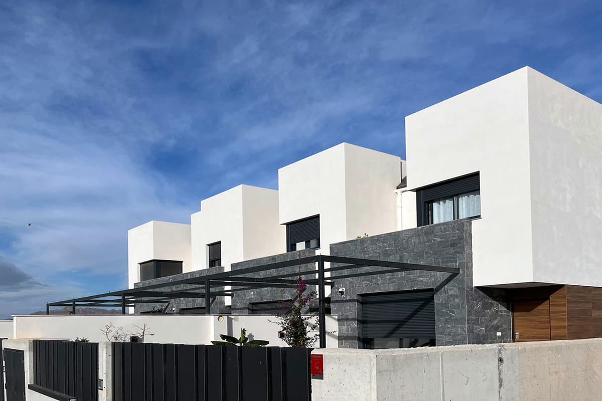 Cuatro Dúplex Urb. La Loma